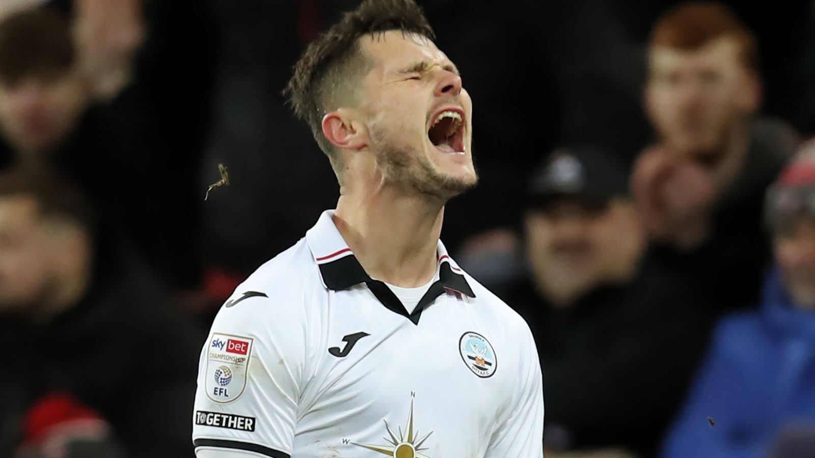 "Сандерленд" 1-3 "Суонси": Джоэл Пиро, Лиам Каллен и Олли Купер провожают "Черных котов" из 10 человек.