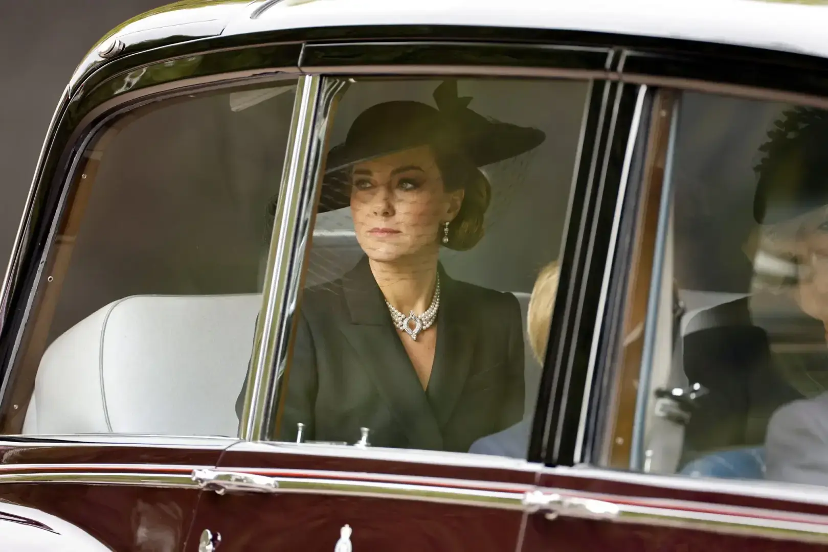 Состояние Кейт Кэтрин, принцесса Уэльская, кажется, живет в состоянии вечного ожидания. Что это дает женщине?