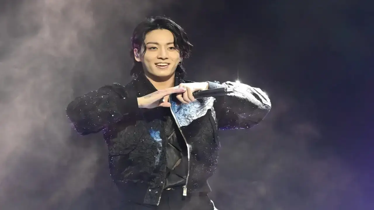 Чонгук из BTS против Шакиры: спор в Твиттере о том, чей гимн чемпионата мира FIFA был лучше