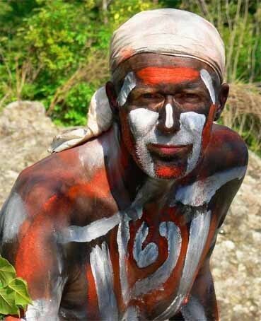 Чернокожие людоеды говорят на русском языке