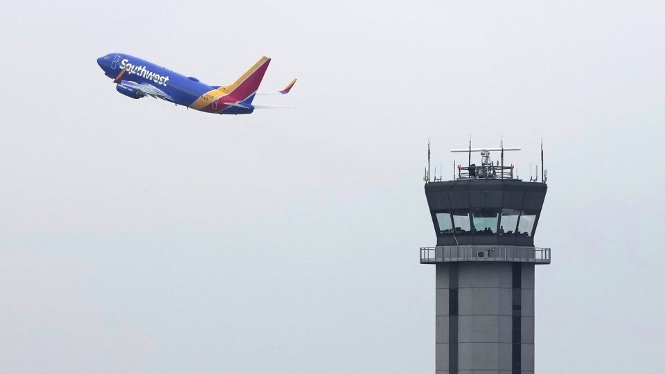 Стареющие, устаревшие технологии подвергают авиаперевозки риску краха