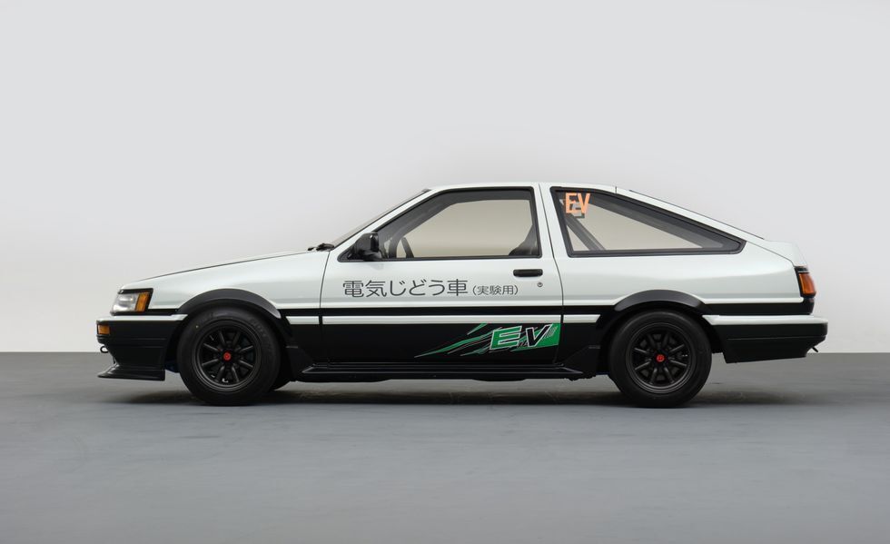Рестомоды Toyota Corolla AE86 1980-х годов выпуска - самые потрясающие автомобили на альтернативной энергии!!