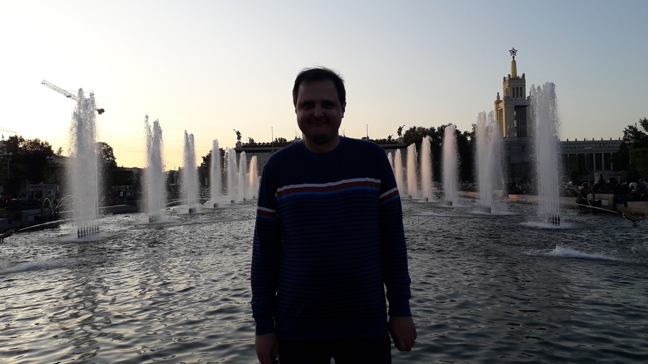 Коротко обо мне и о том, что я буду писать