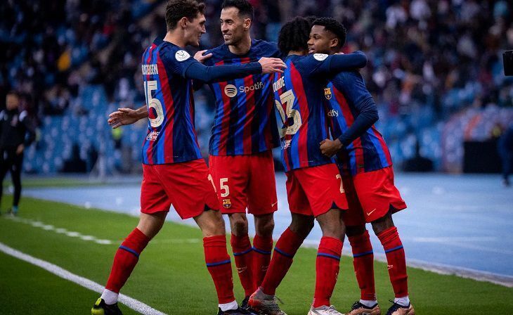 «Барселона» вышла в финал Суперкубка Испании. Будет бороться с Реалом за трофей