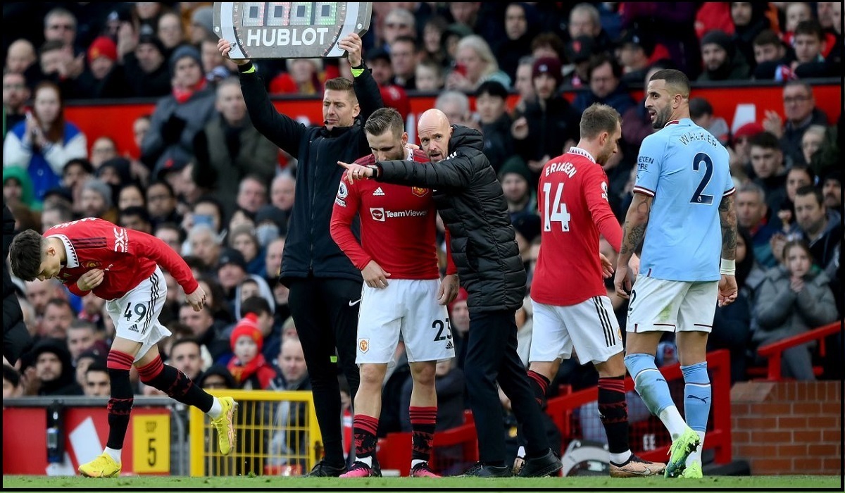 Со дна лиги в претенденты на чемпионство. Невероятное возрождение "Манчестер Юнайтед".