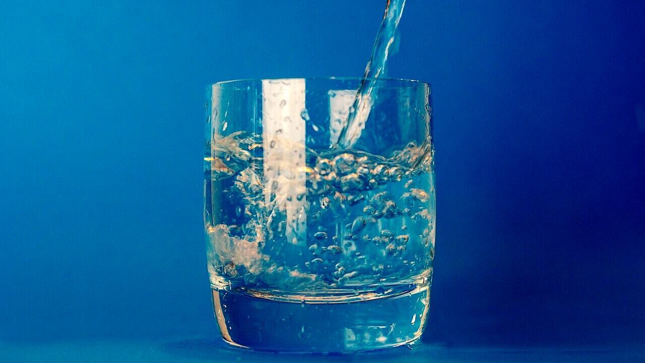 Что происходит с организмом, если пить слишком мало воды