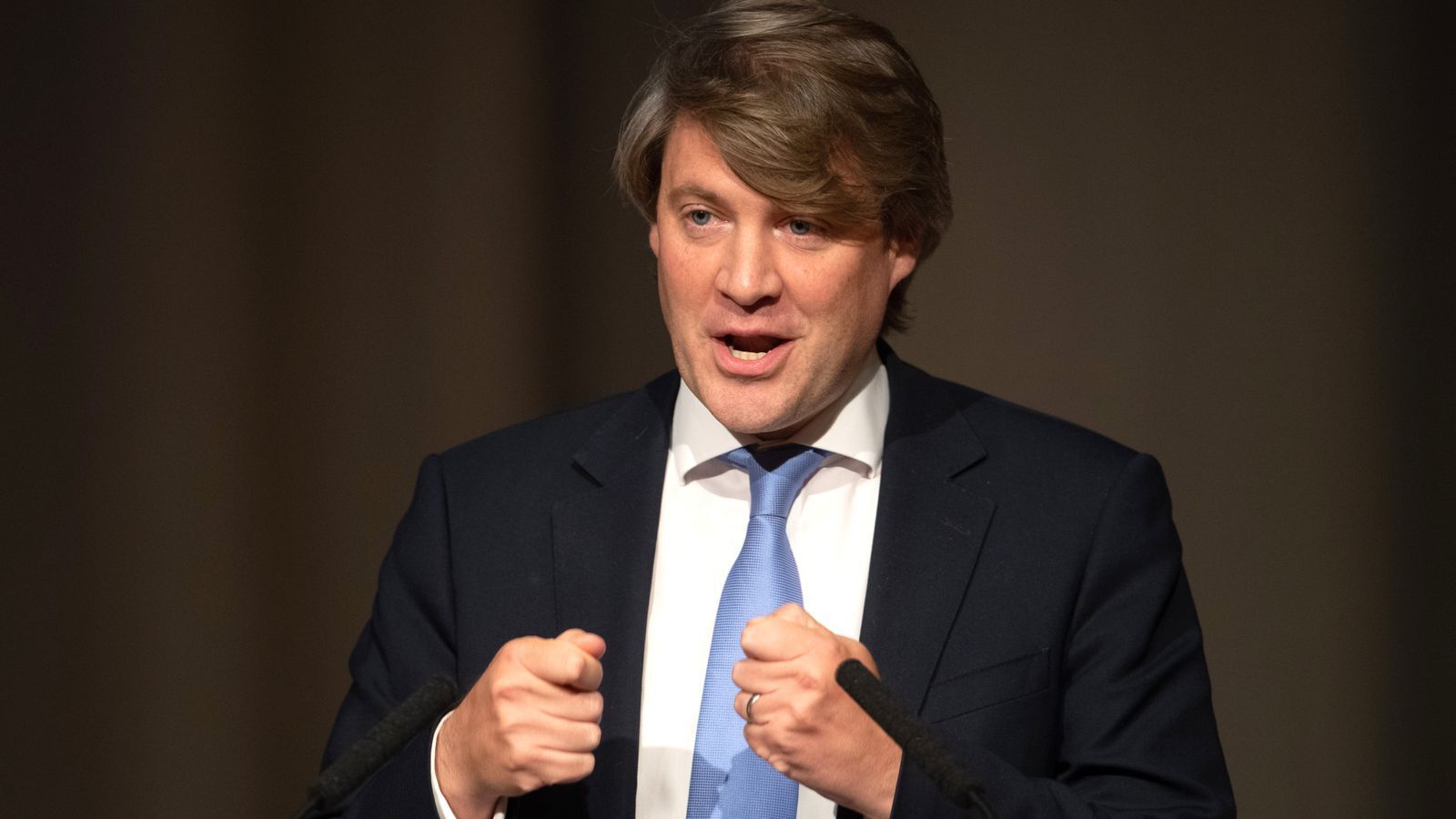 Сможет ли правительство убедить людей в том, что законодательство об нулевом уровне выбросов — это путь к экономическому росту?