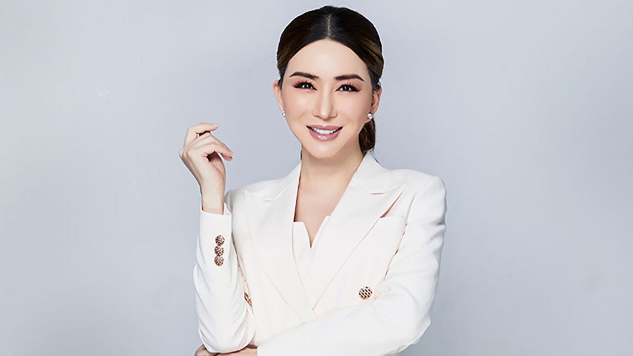 Тайский магнат и защитник прав трансгендеров купил "Мисс Вселенную" за 20 миллионов долларов