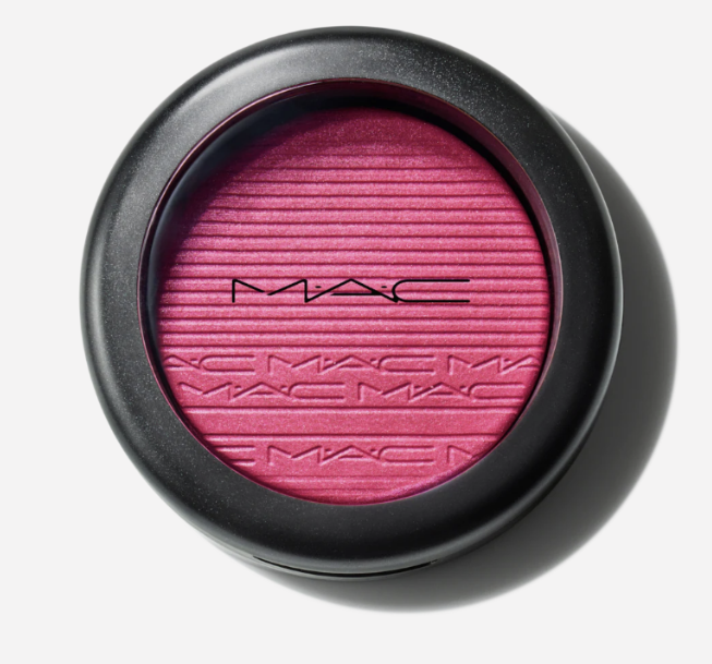 Макияж Viva Magenta нравится этим звездам!