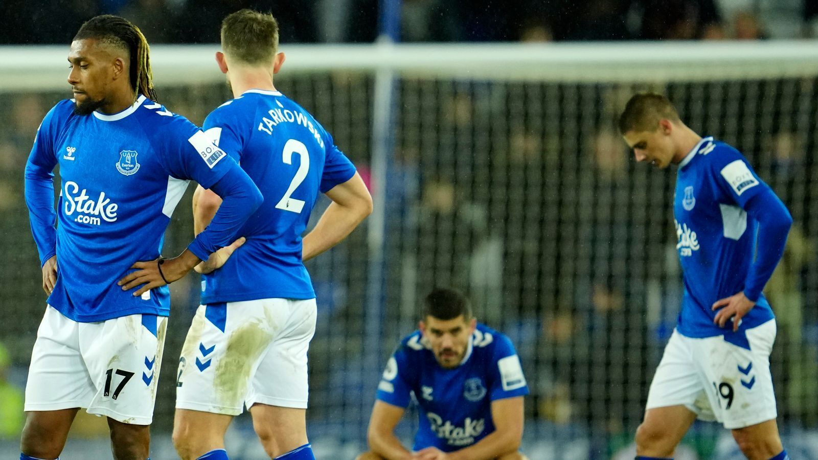 "Эвертон" 1: 2 "Саутгемптон": дубль Джеймса Уорда-Проуза принес Нэйтану Джонсу первую победу в лиге и усугубил положение "ирисок"