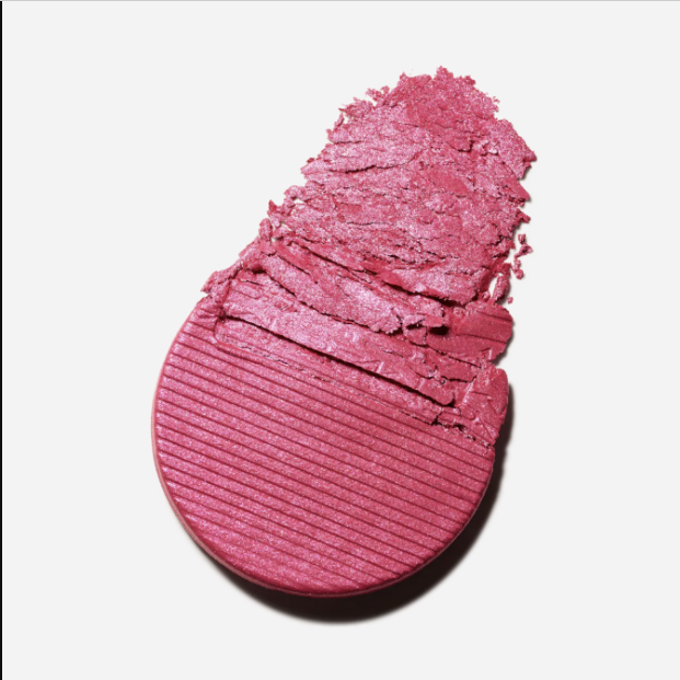 Макияж Viva Magenta нравится этим звездам!