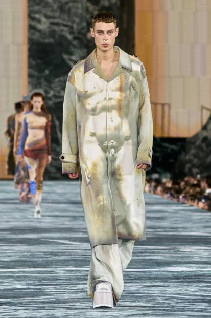 Мода на эффект оптической иллюзии? Самые смелые и «горячие» тренды 2023 года