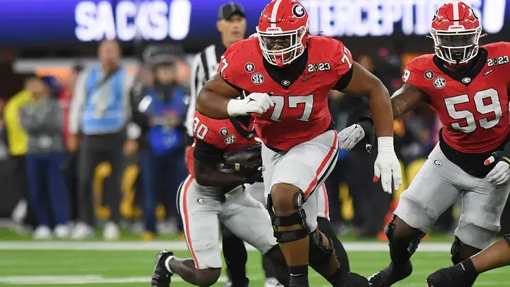 Девин Уиллок из Джорджии и Чендлер Лекрой были замечены выходящими из стриптиз-клуба за несколько минут до смертельной аварии: