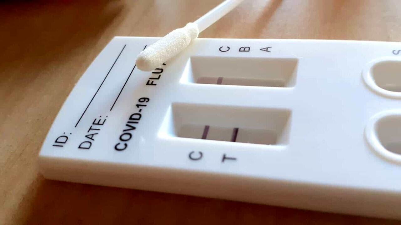 Covid: через 5 дней можно выходить, но как долго можно оставаться заразным?