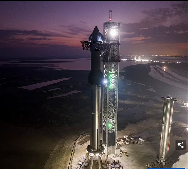 SpaceX делится НЕВЕРОЯТНЫМИ аэрофотоснимками своей 395-футовой ракеты Starship