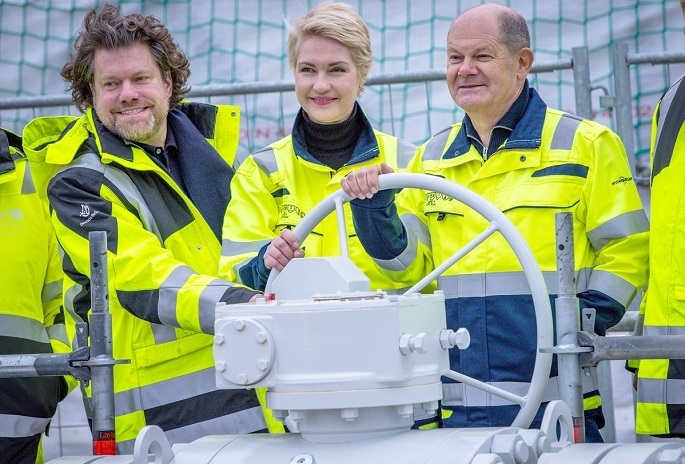 Германия открывает второй терминал СПГ, обновляя энергетическую стратегию