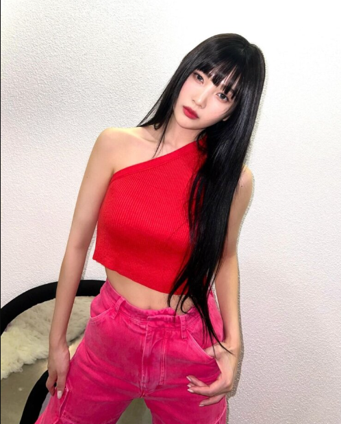 Макияж Viva Magenta нравится этим звездам!