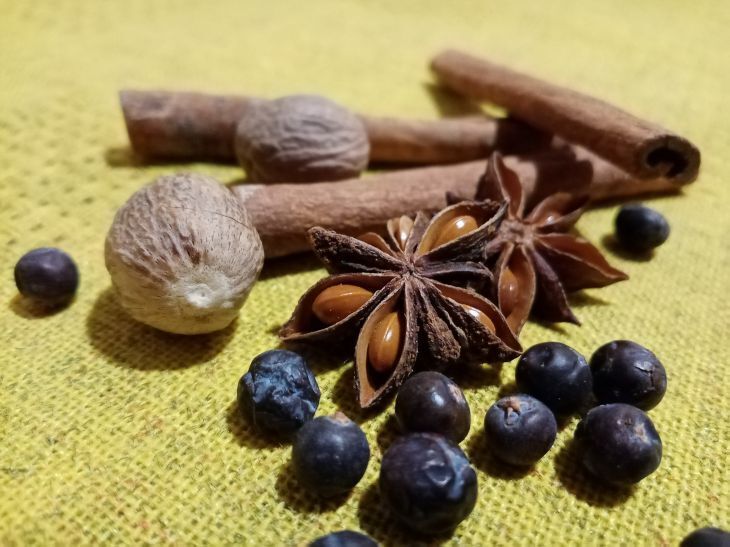 Не только глинтвейн: старинный напиток, который согреет холодными вечерами