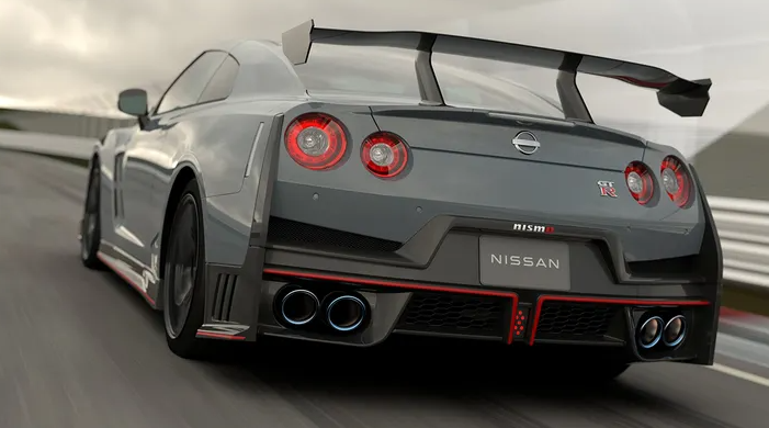 Годзилла жив! Спортивный автомобиль Nissan GT-R обновлен к 15-му году продаж