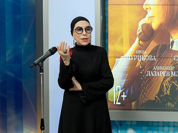 Церемонию прощания с Чуриковой перенесли в храм Христа Спасителя