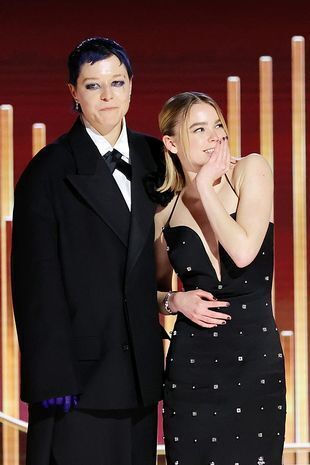 Зрители «Золотого глобуса» в шоке от «пьяных» выходок Милли Олкок на сцене