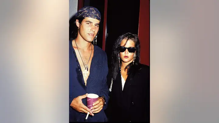 Смерть Лизы Мари Пресли - последняя трагедия, постигшая семью Элвиса Единственная дочь Элвиса Пресли Лиза Мари умерла в возрасте 54 лет