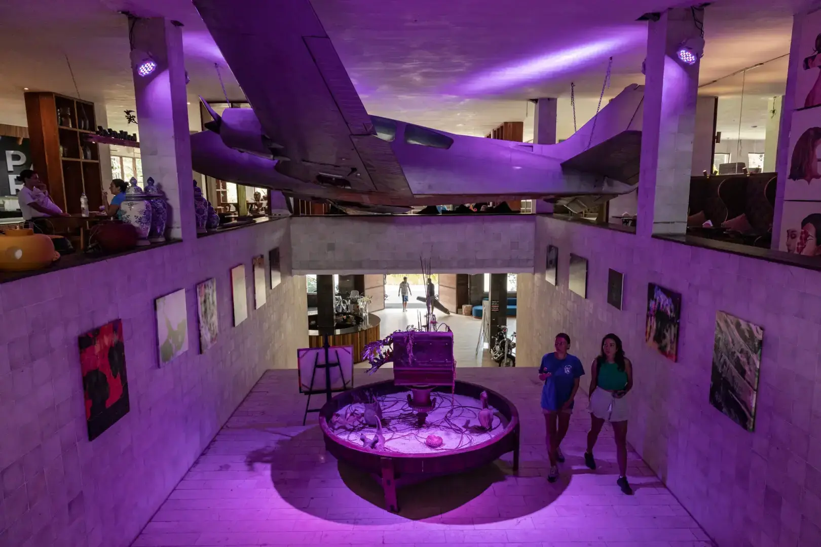 «Извините, мы из Москвы». На Бали враждующие стороны учатся сосуществованию