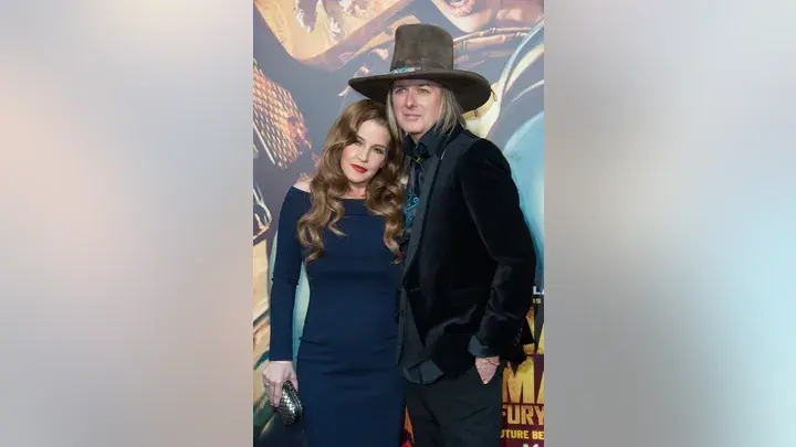 Смерть Лизы Мари Пресли - последняя трагедия, постигшая семью Элвиса Единственная дочь Элвиса Пресли Лиза Мари умерла в возрасте 54 лет