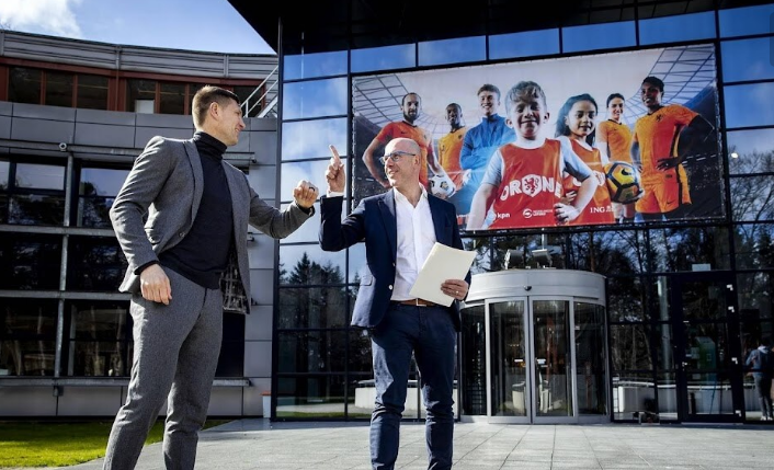 Несколько профессиональных клубов называют союз игроков VVCS в честь показателей азартных игр.