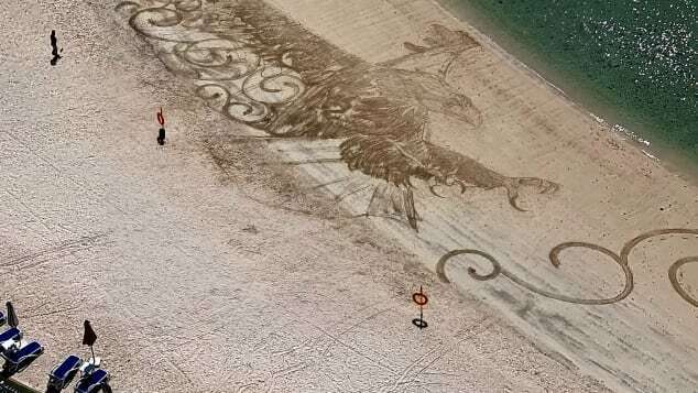 Невероятное искусство: 45-летний Алапид рисует на пляжах и пустынях Дубая