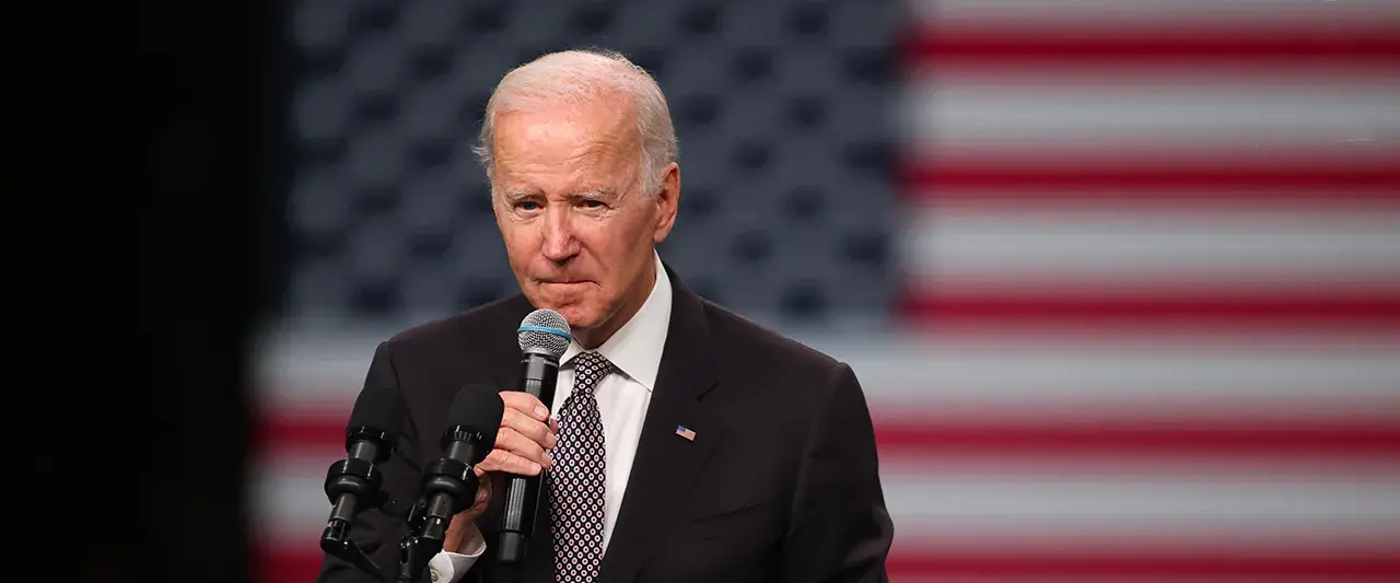 Редактор Arizona Republic вспоминает о другом случае, когда Байден неправильно обращался с секретными документами: «Кто-то облажался»