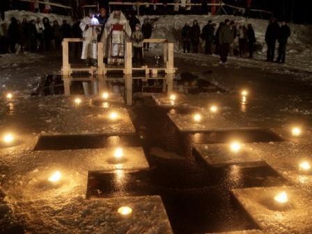 Крещение Господня: суеверия, приметы, поверья, обычаи. Что нужно и нельзя делать в день 19 января. Является ли крещенская вода целебной?