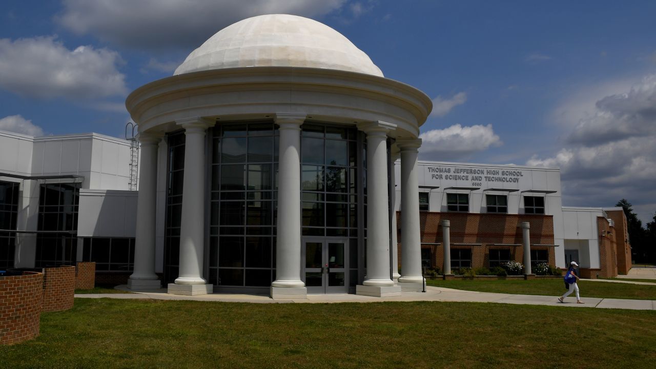 Школьный округ Вирджинии находится под следствием по подозрению в нарушении закона о правах человека