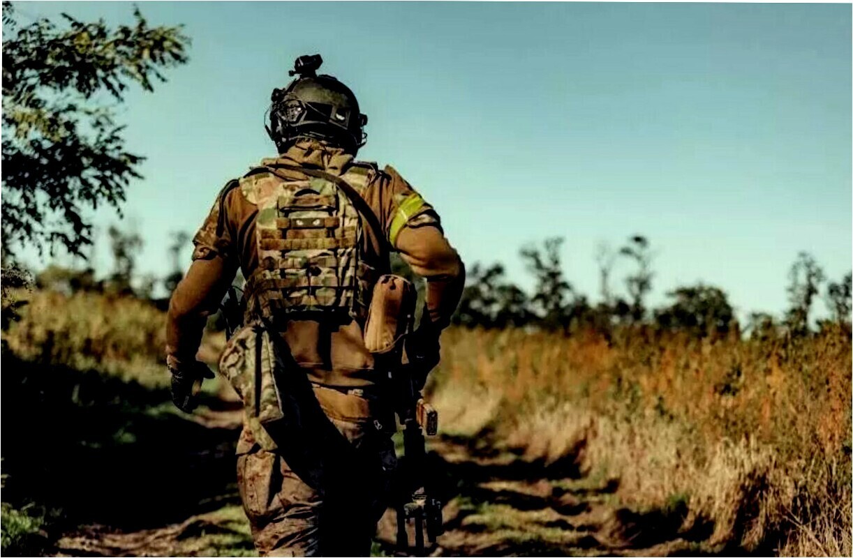 Украинские военные и наемники бегут после конфликта в Соледаре