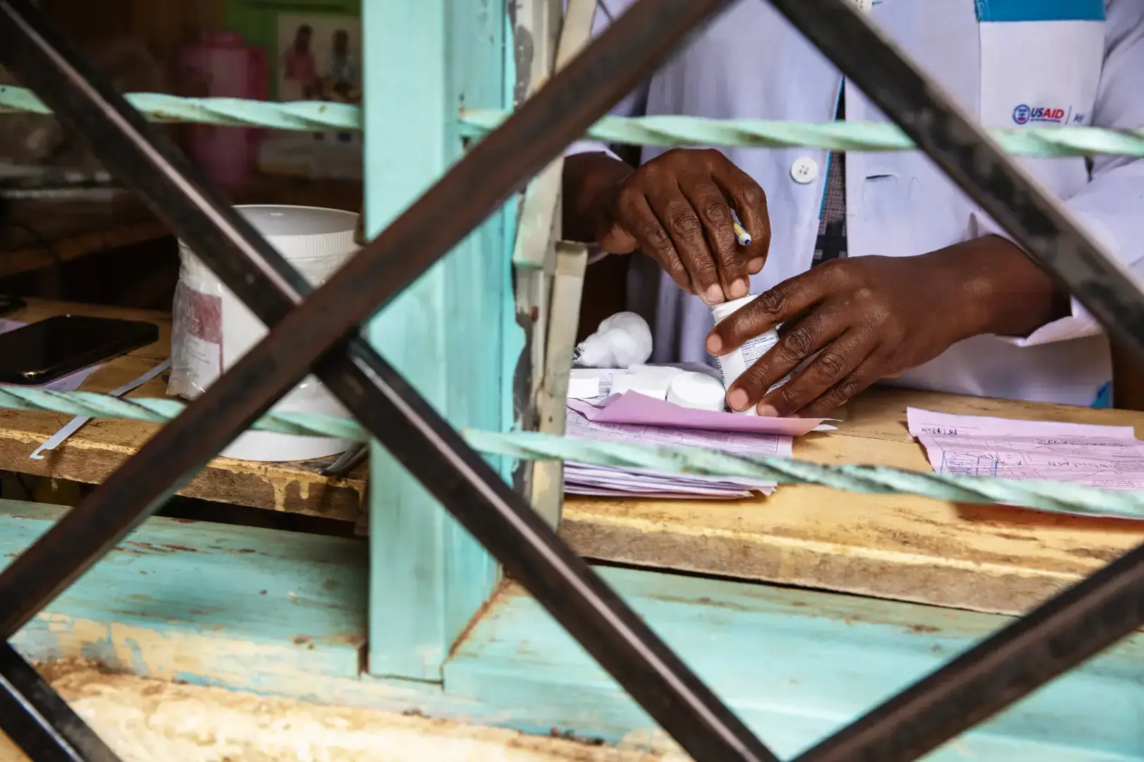 Глобальный толчок к лечению ВИЧ-инфекции Оставляет детей позади..