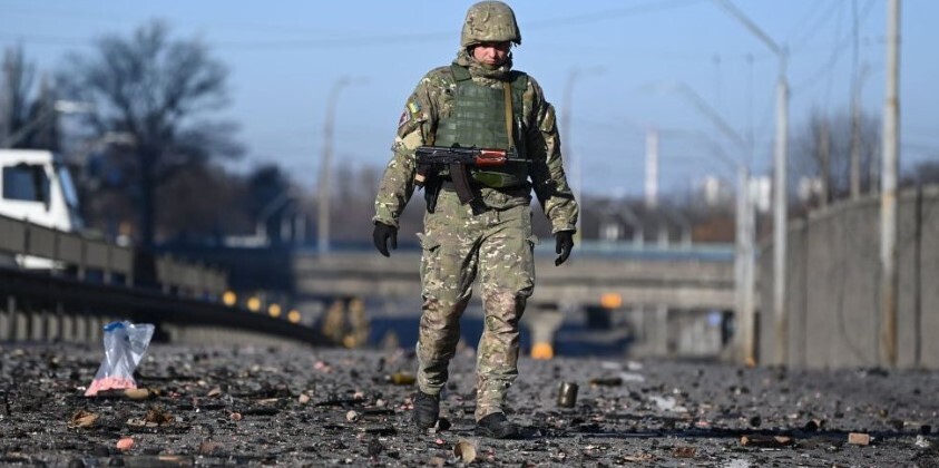 Президенты и депутаты, солдаты и мирные жители, добро и зло, война и мир - все перемешалось! Что нас ждет дальше!? Давайте порассуждаем!