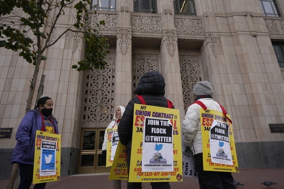 Илон Маск выгоняет иммигрантов-уборщиков, приветствуя возвращение повстанцев