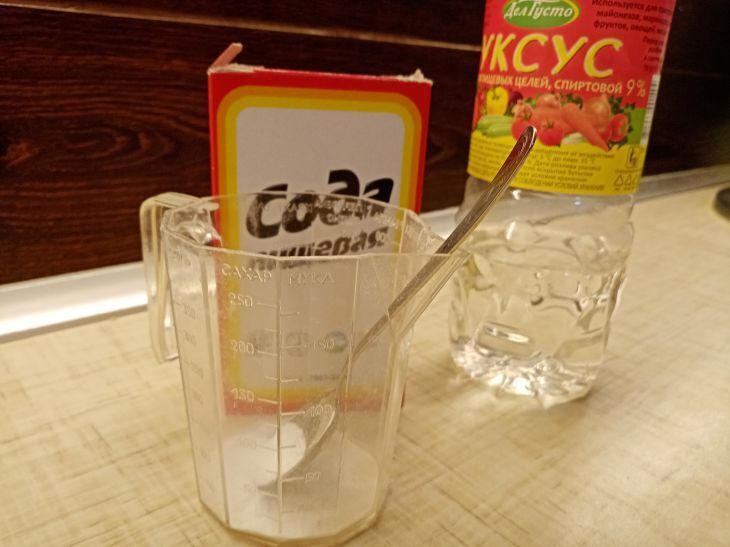 Как почистить унитаз: 3 средства, которые помогут хозяйке