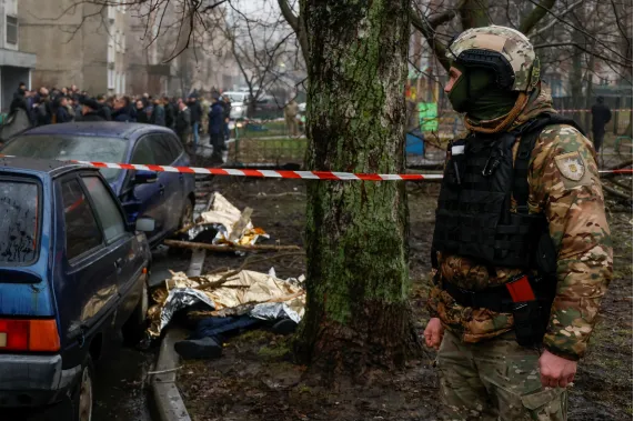 Разбился в Киеве вертолёт, погибли украинские чиновники и дети.