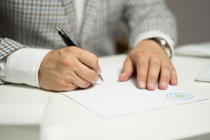 Какие знаки зодиака будут усердно работать, чтобы подать заявку на получение сертификата к концу января 2023 года