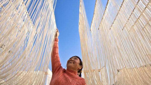Сложная история лапши долголетия, популярного блюда на Новый год по лунному календарю.