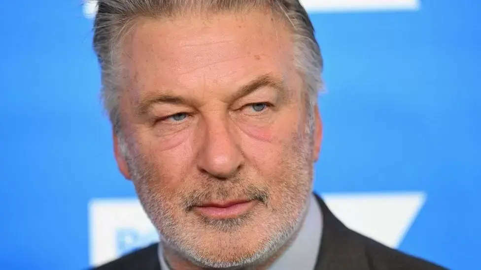 Алека Болдуина обвинят в непредумышленном убийстве из-за стрельбы