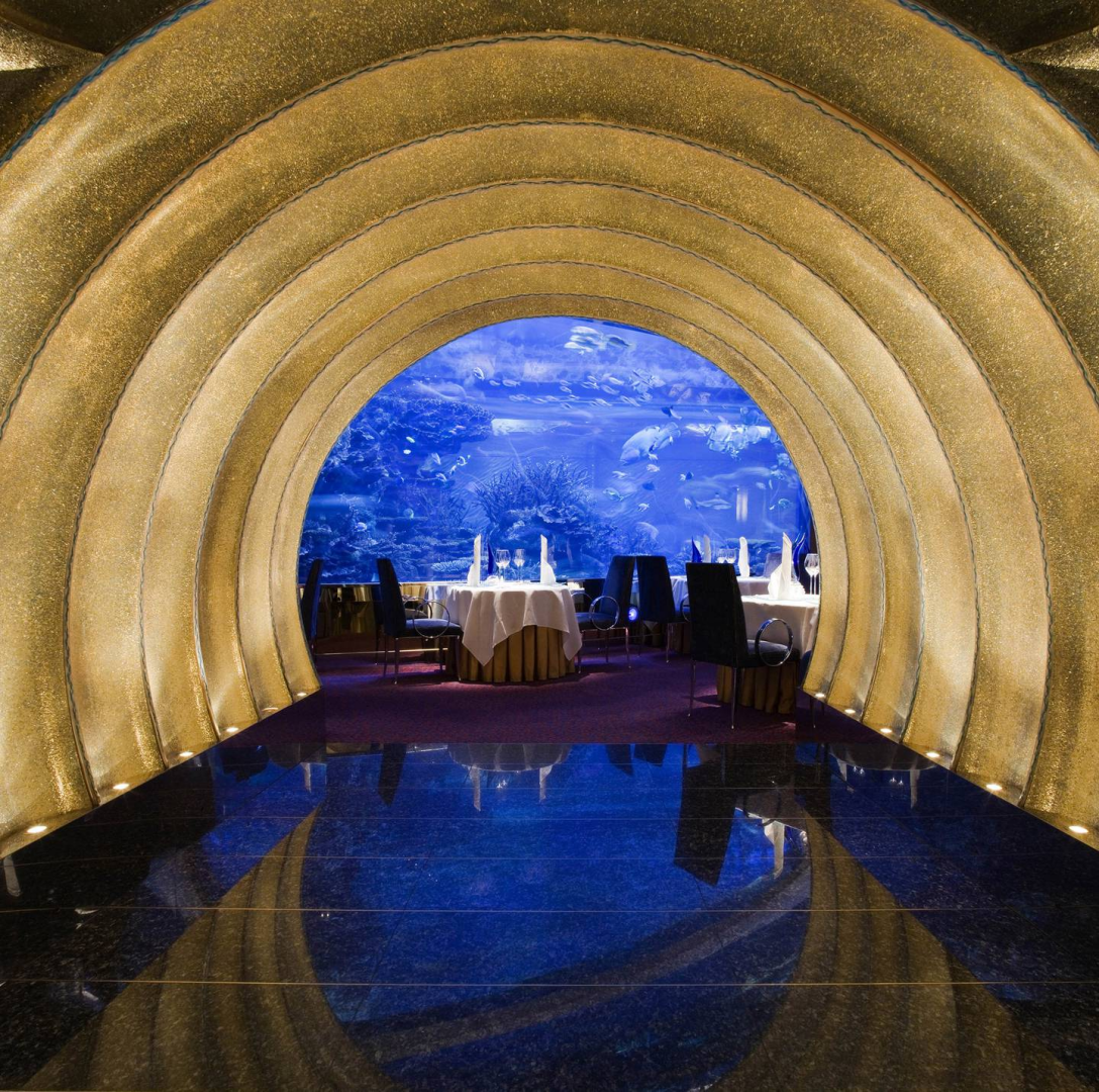 Восемь лучших подводных ресторанов мира