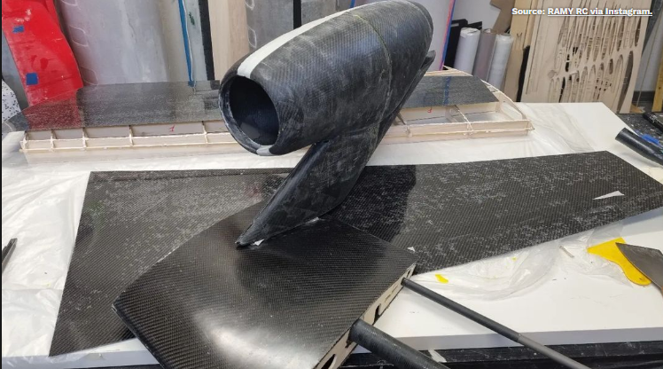 Создание дистанционно управляемого Airbus A380 в масштабе 1:21: Как один ютубер воплотил это в жизнь