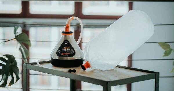 В Канаде упали продажи алкоголя после легализации медицинского каннабиса