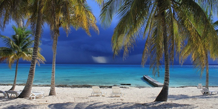 Куда дешевле поехать в феврале на море?