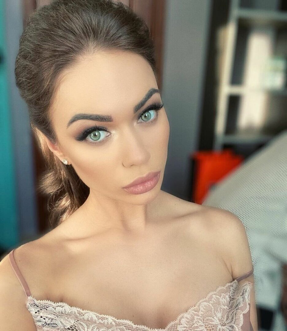 Лицо Яны Кошкиной до пластической операции и ее популярность.