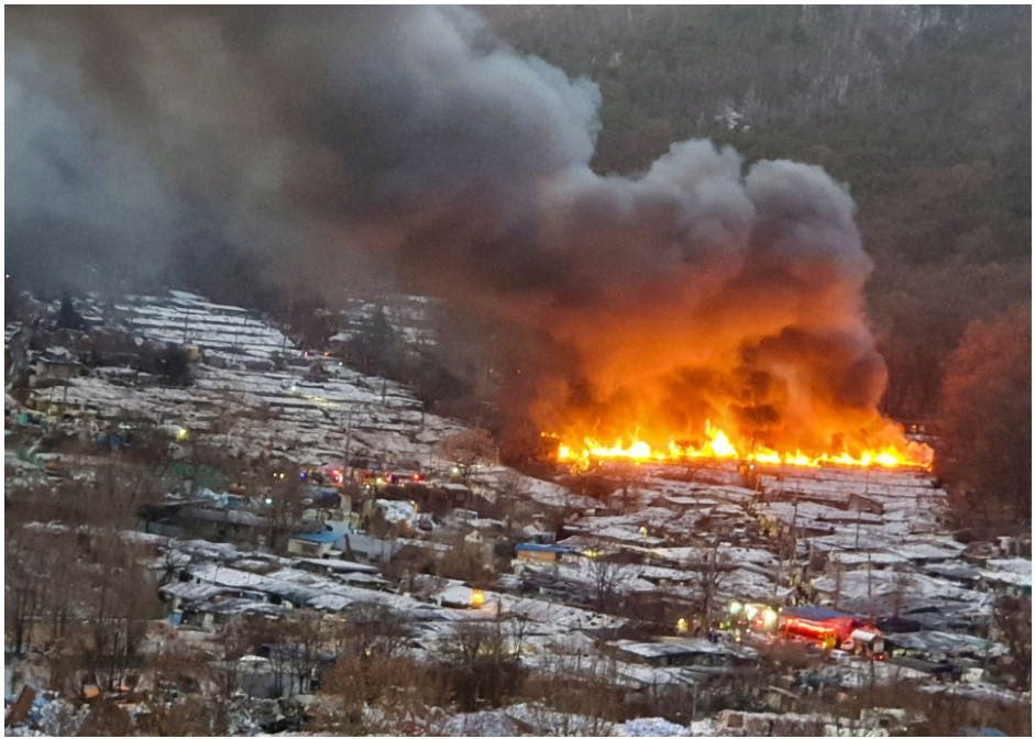 Около 500 человек эвакуированы из-за пожара в трущобах Южной Кореи