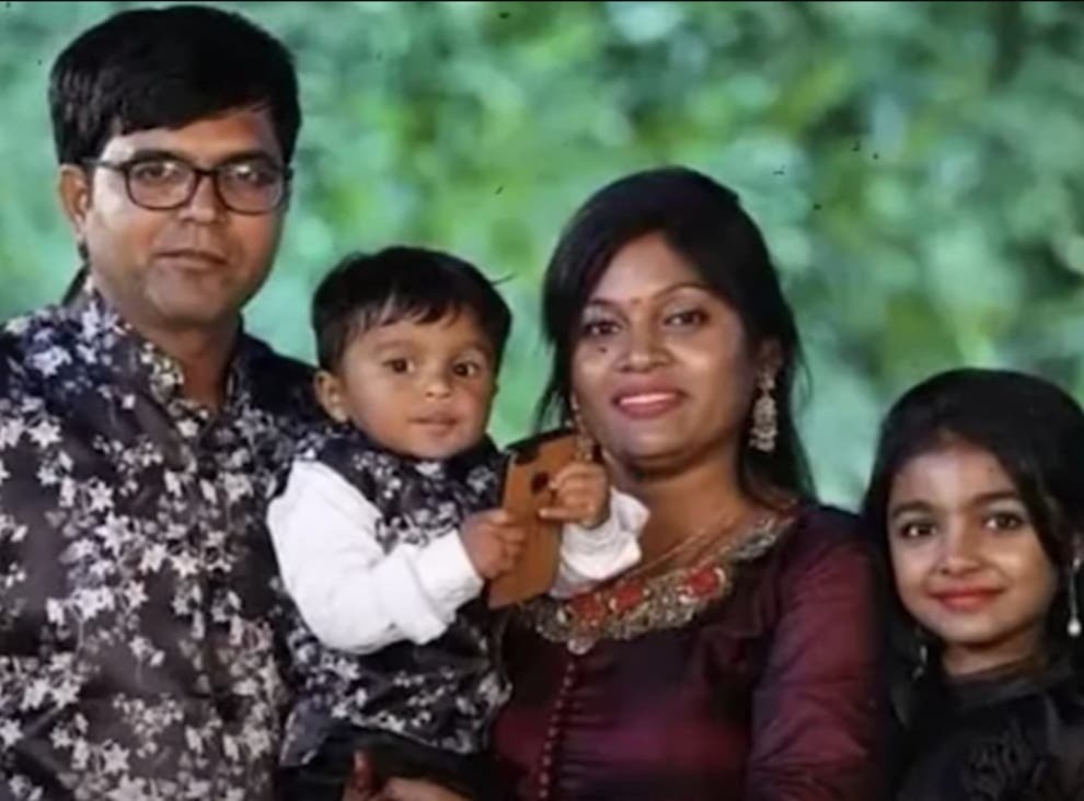 Полиция Индии арестовала двух мужчин в связи с заморозкой четырех человек недалеко от границы США и Канады. Их тела были найдены в пустынном поле в Ма