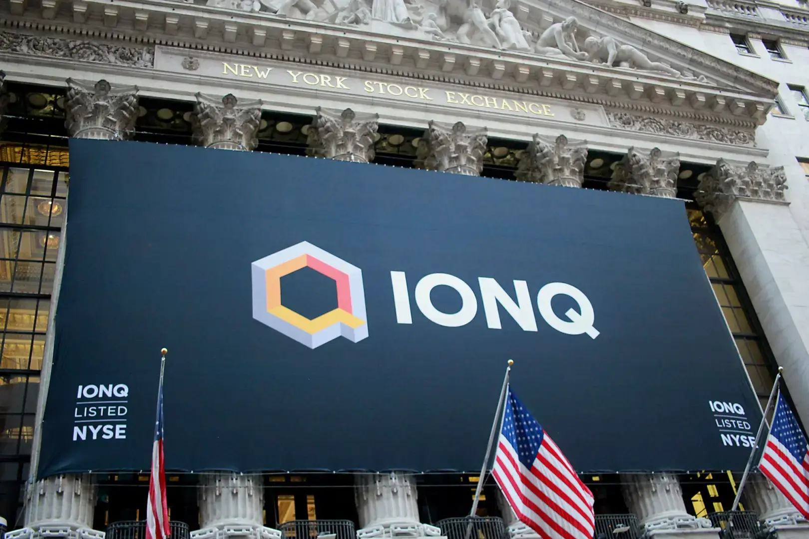 IonQ планирует инвестировать 1 миллиард долларов США в открытие завод по производству квантовых компьютеров в районе Сиэтла.